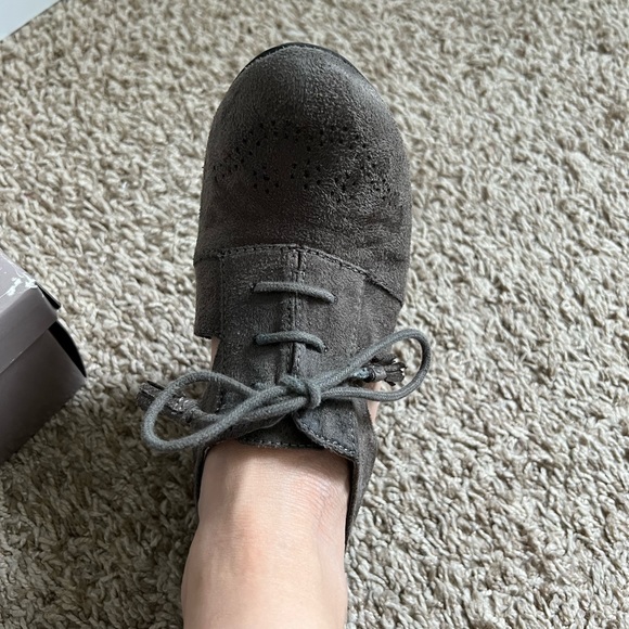 Grey suede wedge heels by Bakers - Picture 4 of 16